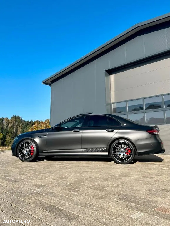 Mercedes-Benz E AMG 63 S 4MATIC - 3