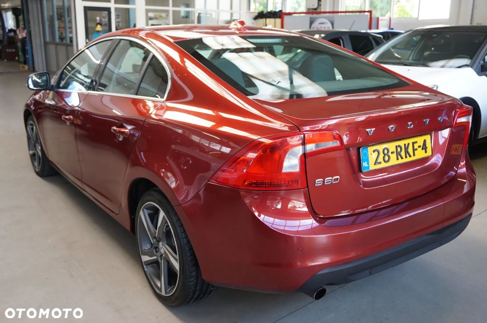 Volvo S60 - 2