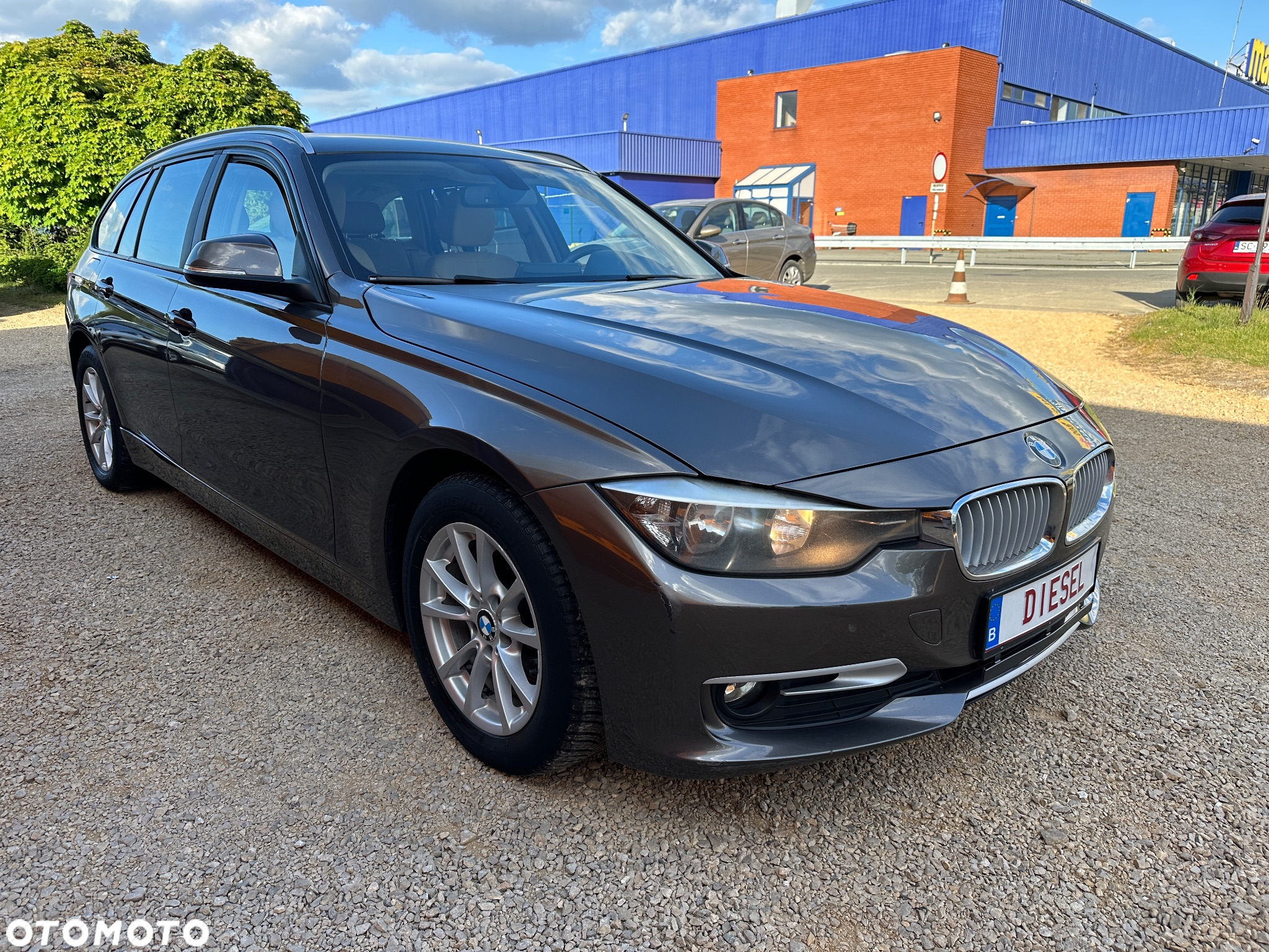 BMW Seria 3 318d DPF Touring Edition Exclusive - 6