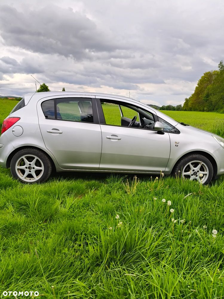 Opel Corsa 1.4 16V Edition 111 Jahre - 2