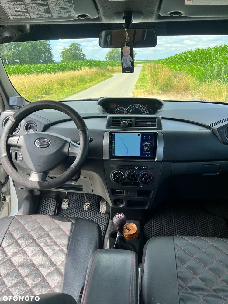 Daihatsu Materia 1.3 - 8