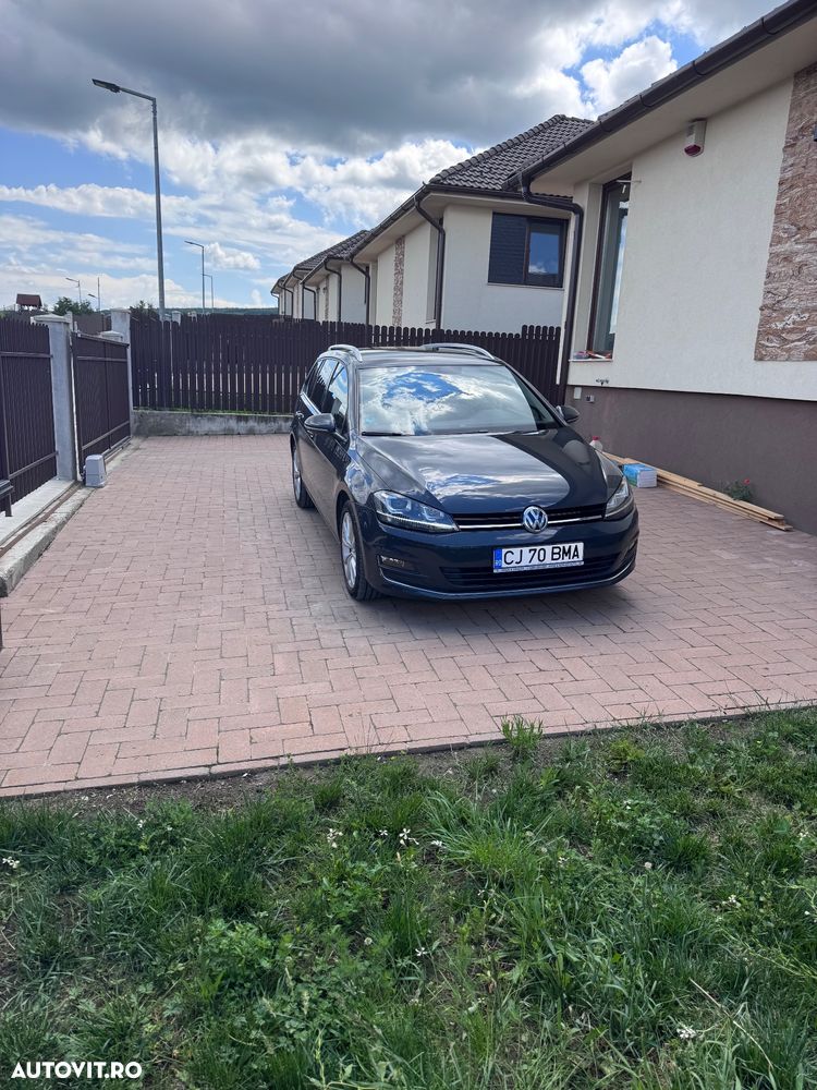 Volkswagen Golf - 1