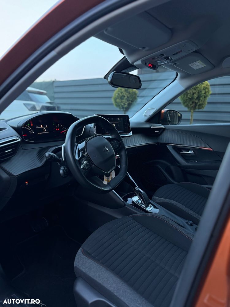 Peugeot 2008 PureTech 130 EAT8 Allure - 8