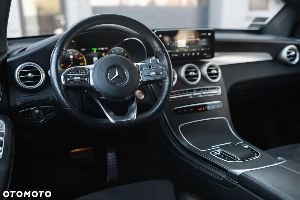 Mercedes-Benz GLC 300 de 4-Matic Business Edition - 17