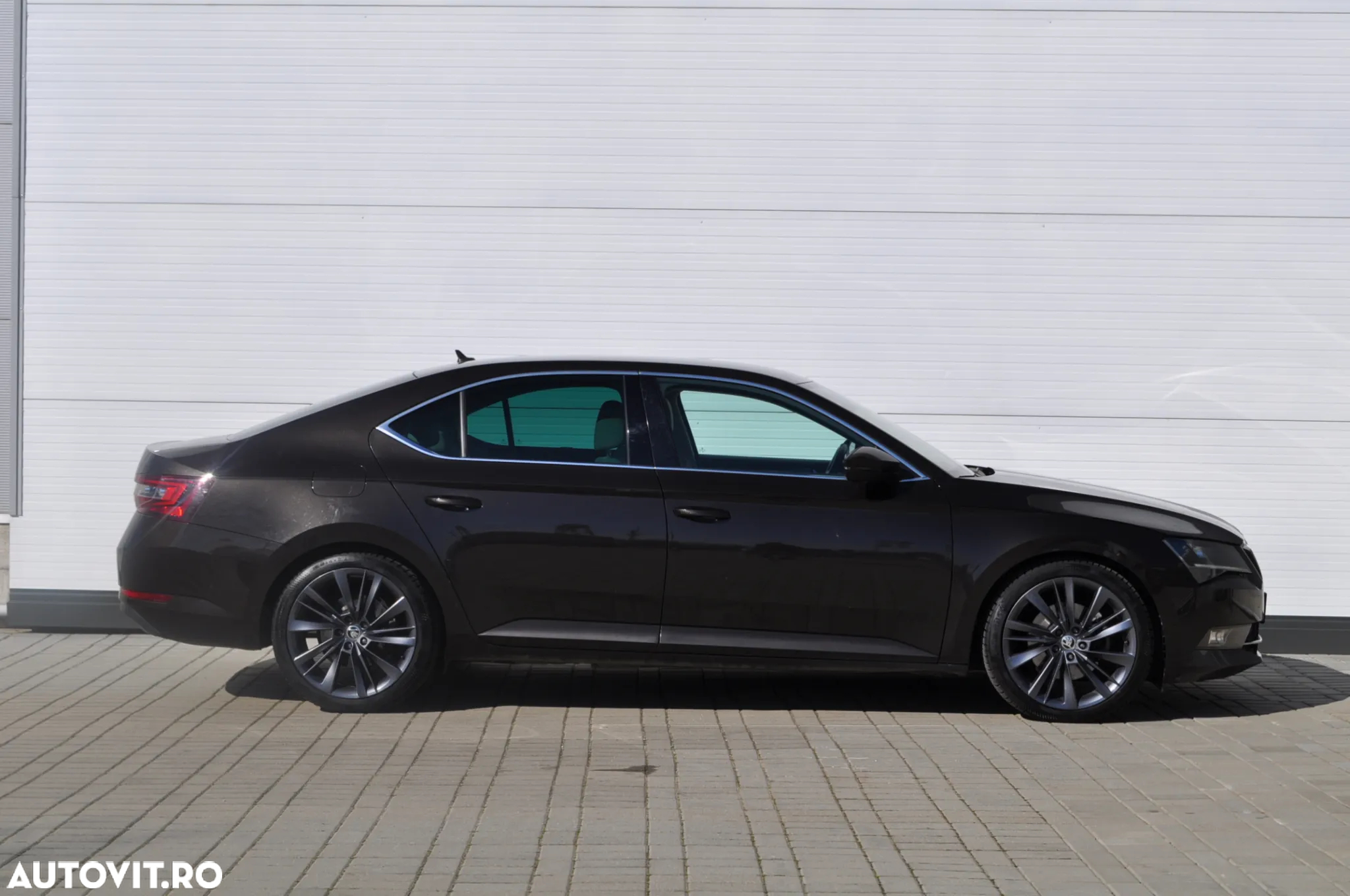 Skoda Superb 2.0 TDI DSG 4X4 Style - 6
