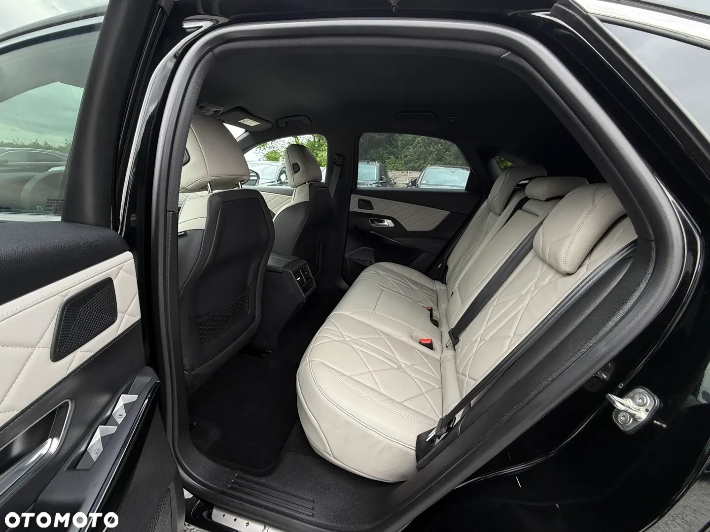DS Automobiles DS 7 Crossback 1.6 E-Tense 4x4 Grand Chic - 29