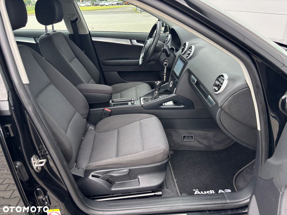 Audi A3 Sportback 1.4 TFSI Ambiente - 28