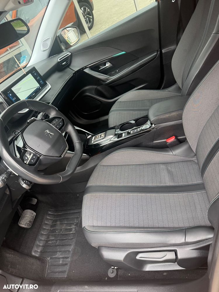 Peugeot 2008 PureTech 130 EAT8 Allure Pack - 10