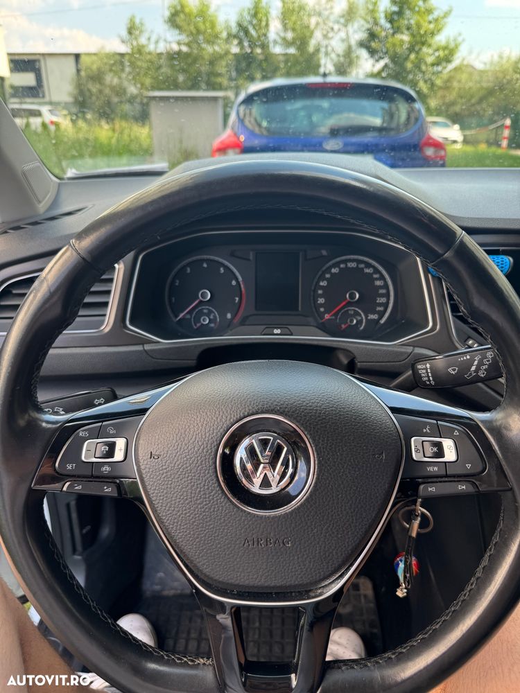 Volkswagen T-Roc - 11
