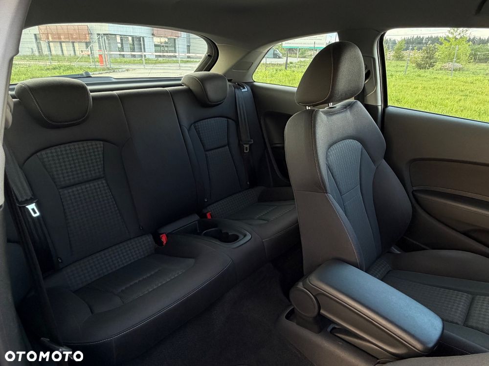 Audi A1 3-drzwiowe 1.6 TDI Ambition - 12