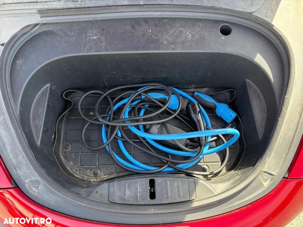 Tesla Model 3 - 12