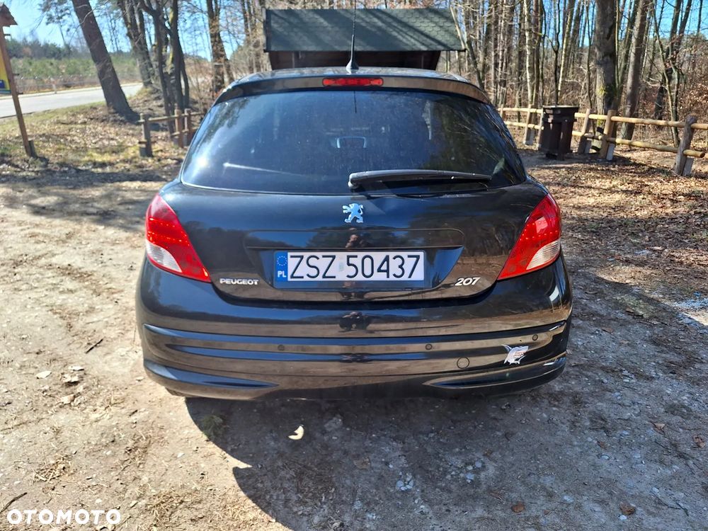 Peugeot 207 - 14