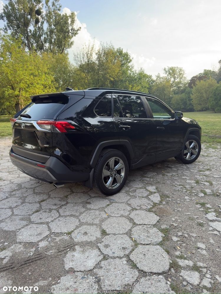 Toyota RAV4 - 5