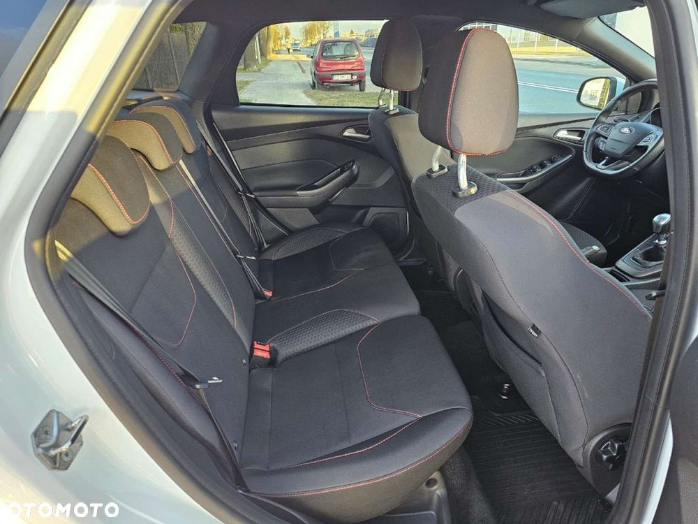 Ford Focus - 21