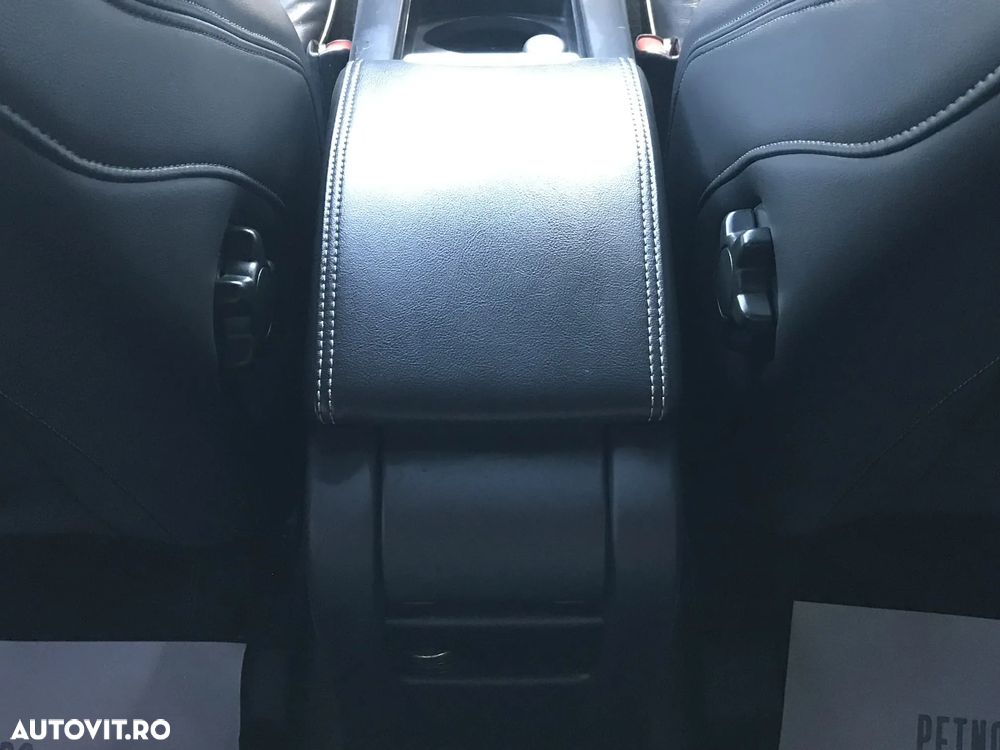 Volvo XC 60 D4AWD R-Design - 36