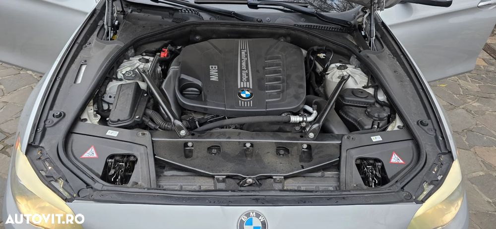 BMW Seria 5 530d xDrive Aut. Modern Line - 9