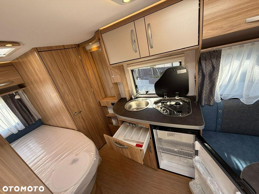 Hymer-Eriba Nova Light 465 - 12