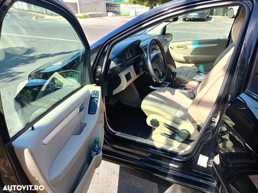 Mercedes-Benz B 180 - 7