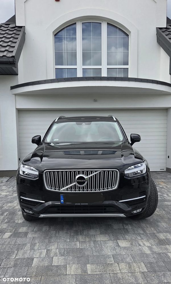 Volvo XC 90 - 1