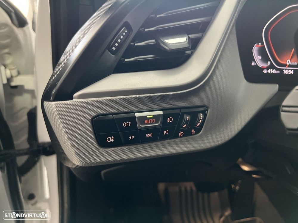 BMW 118 i Aut. Advantage - 25