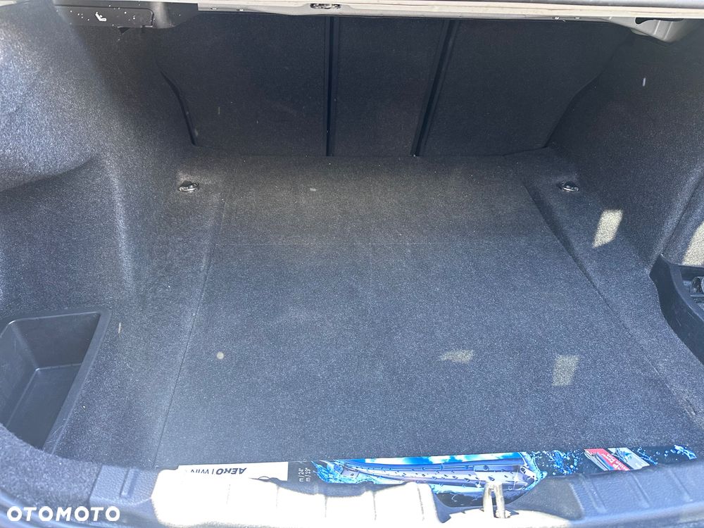 BMW Seria 3 320i Sport Line - 16