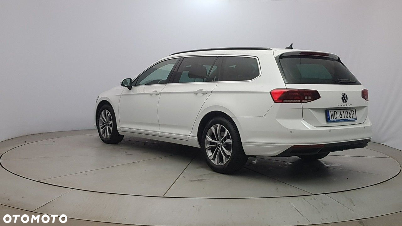 Volkswagen Passat - 5