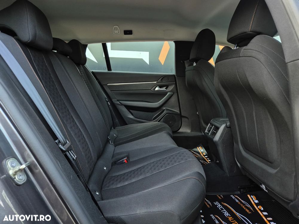 Peugeot 508 PureTech 180 EAT8 Allure - 12