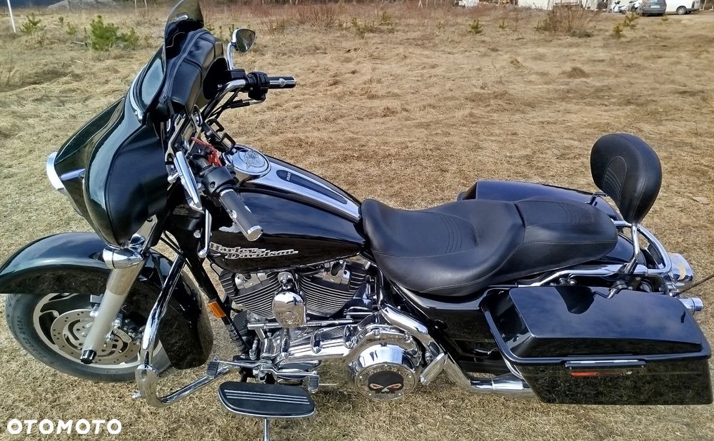 Harley-Davidson Touring Street Glide - 16