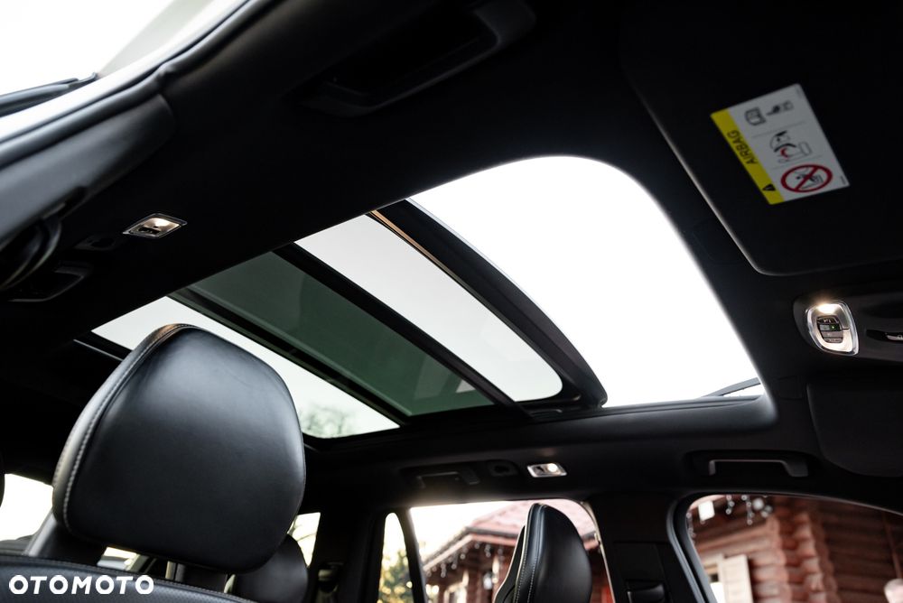 Volvo XC 90 D5 AWD R-Design - 27