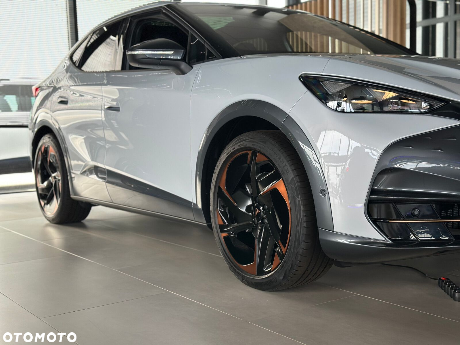 Cupra Tavascan 82kWh 4Drive VZ - 12