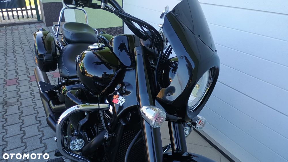 Suzuki Intruder - 9