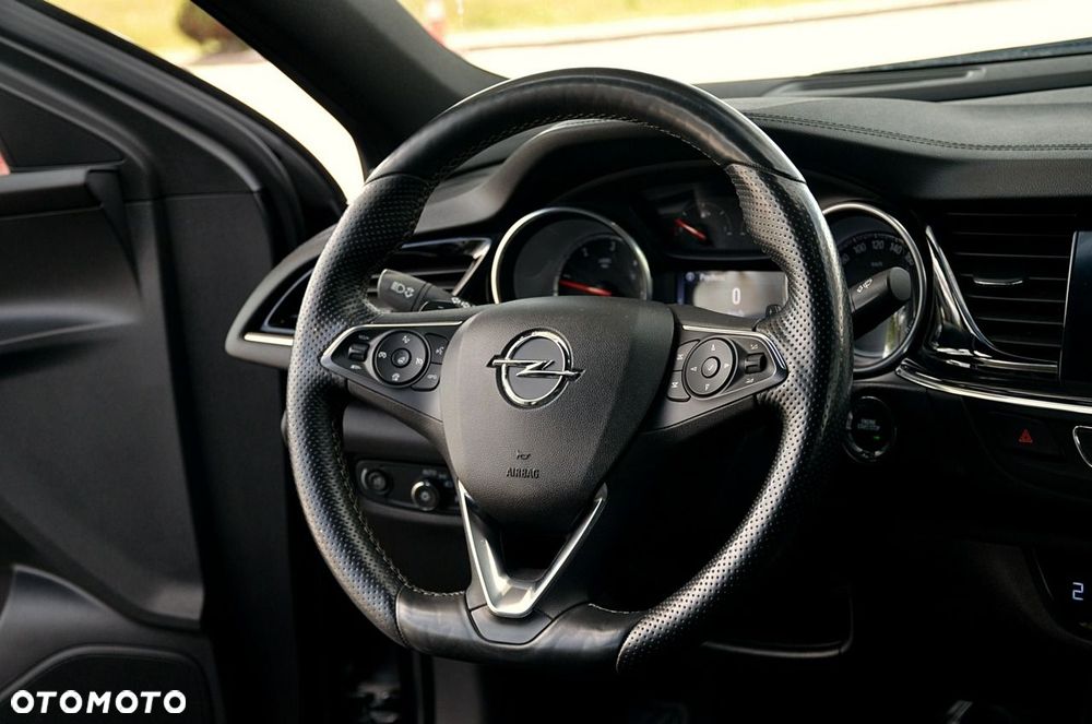 Opel Insignia - 16
