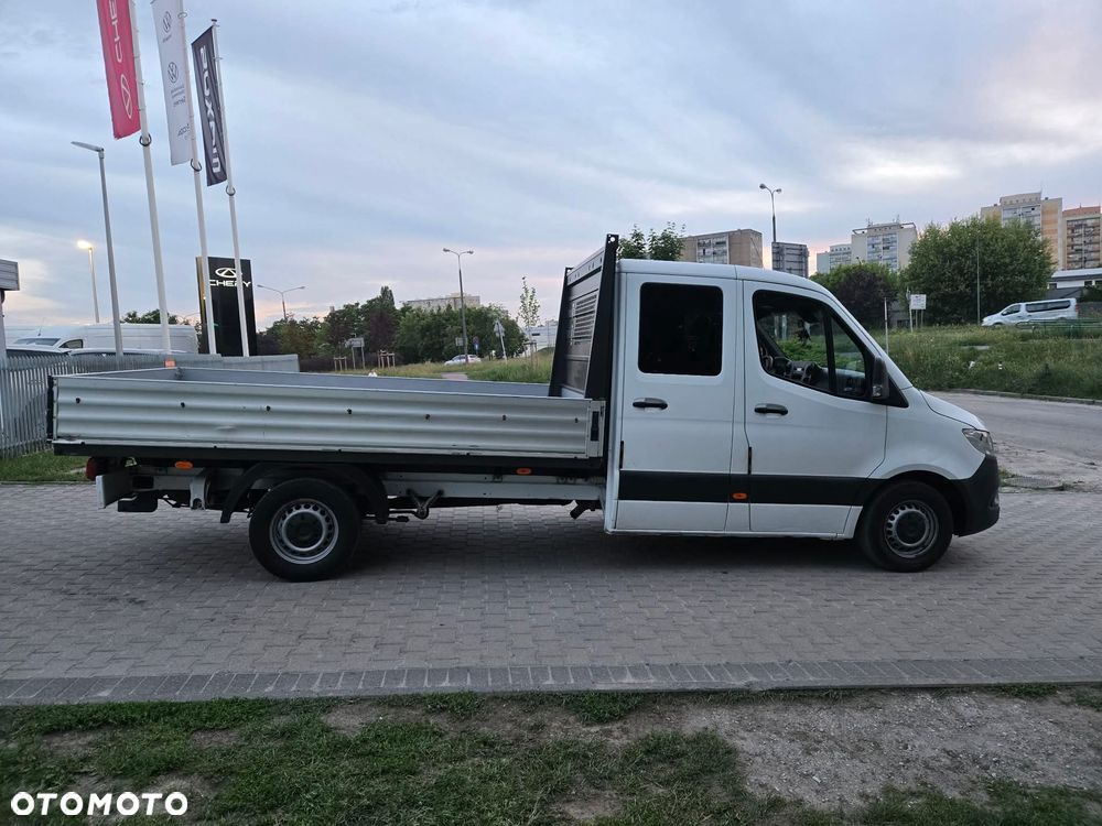 Mercedes-Benz Sprinter - 11