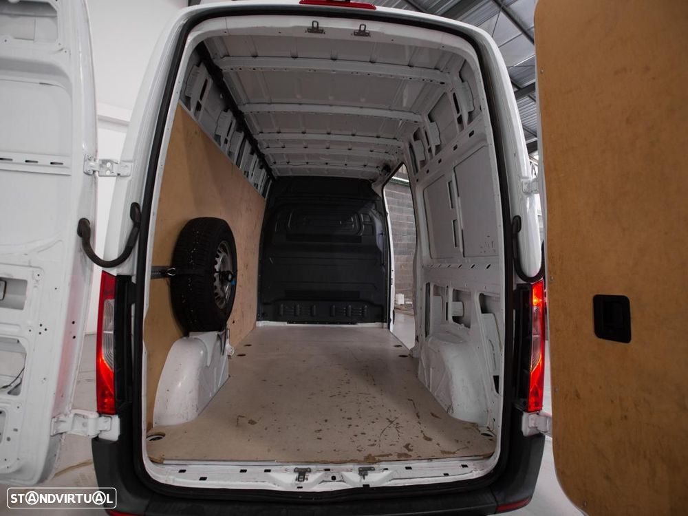 Mercedes-Benz E-SPRINTER - 6