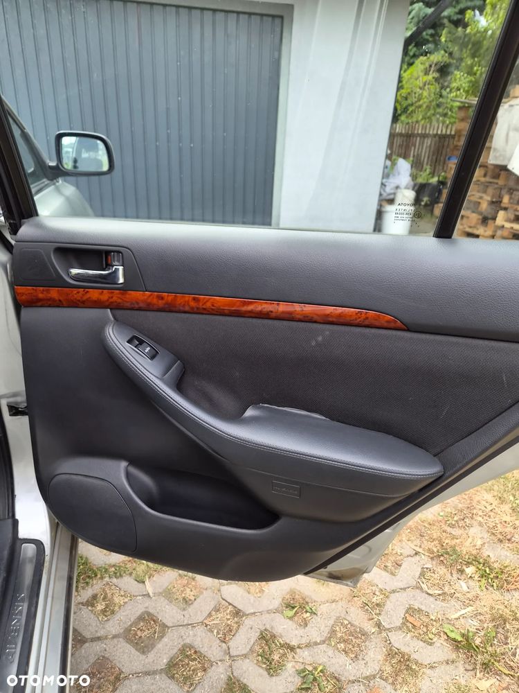 Toyota Avensis 2.0 VVT-i Sol - 14