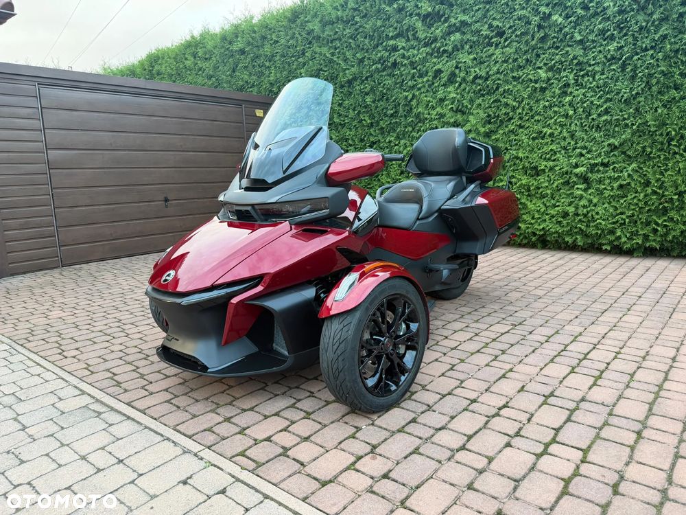Can-Am Spyder - 1