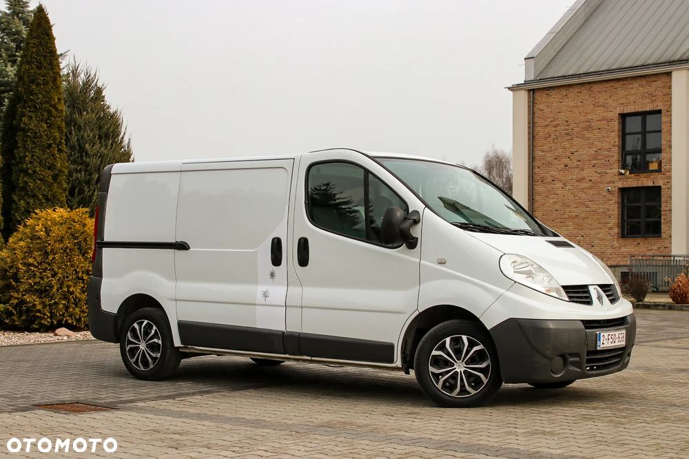 Renault Trafic - 12