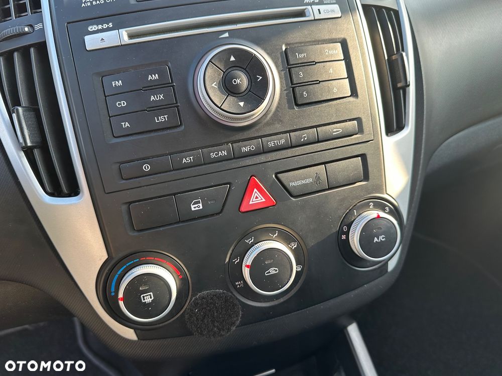 Kia ProCeed 1.4 M - 9