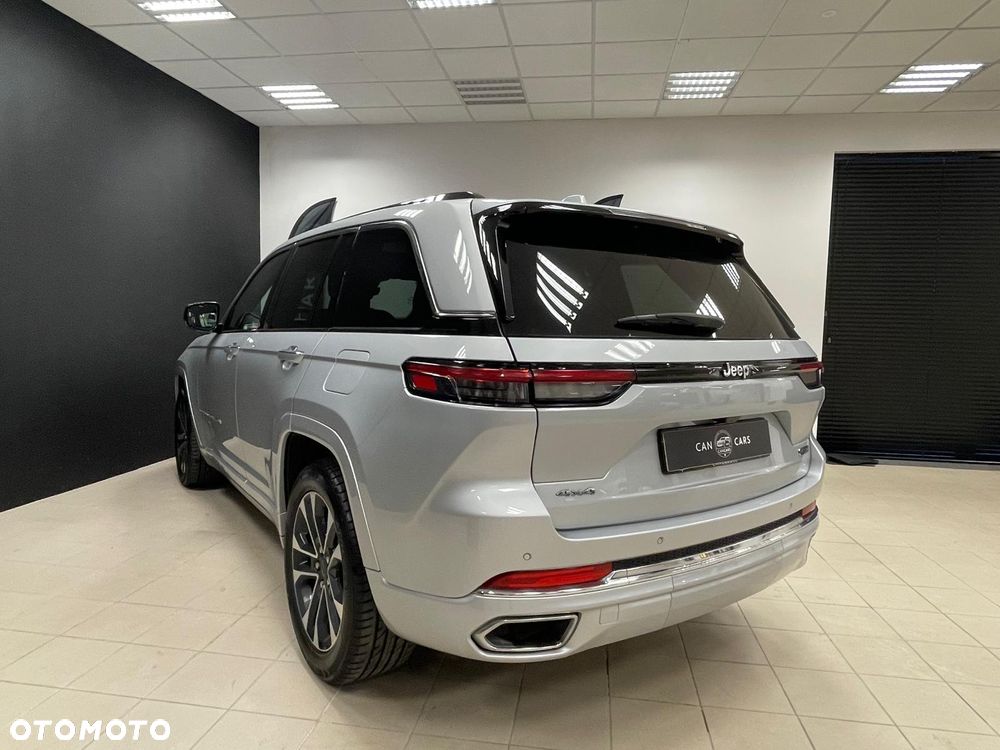 Jeep Grand Cherokee - 15