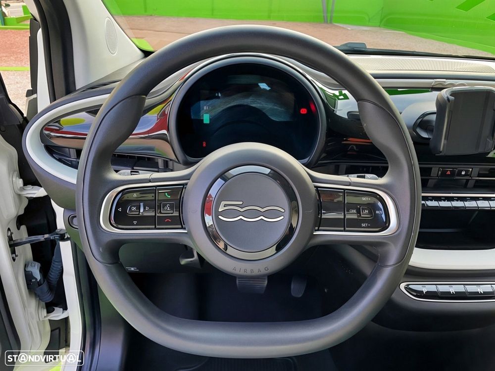 Fiat 500e Action - 11