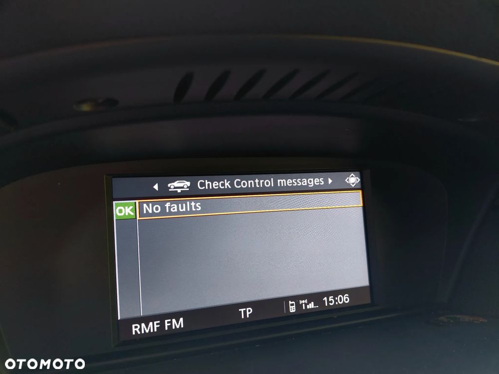 BMW Seria 5 520d Edition Sport - 32