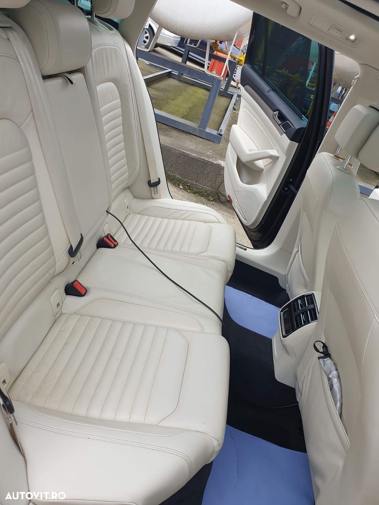 Volkswagen Passat 2.0 TDI SCR 4Motion DSG Highline - 10