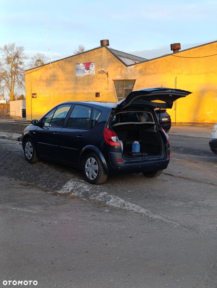 Renault Scenic 1.9 dCi FAP Conquest - 14