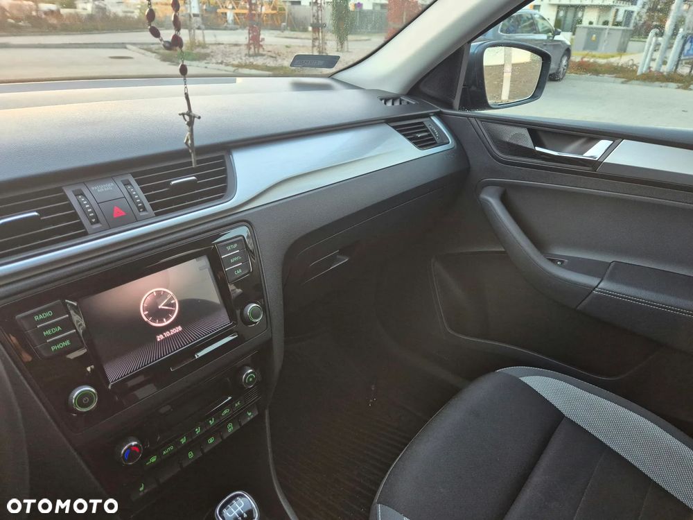 Skoda RAPID 1.6 TDI DPF Ambition - 11