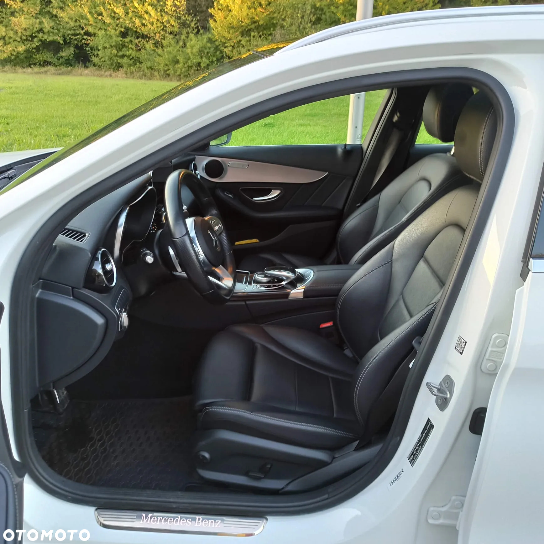 Mercedes-Benz Klasa C 220 d 4Matic T 9G-TRONIC AMG Line - 19