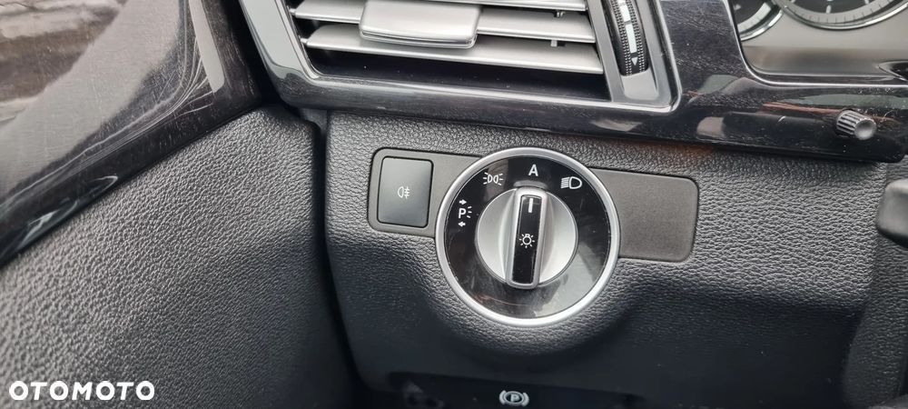 Mercedes-Benz Klasa E 350 CDI 4-Matic BlueEff Avantgarde - 27