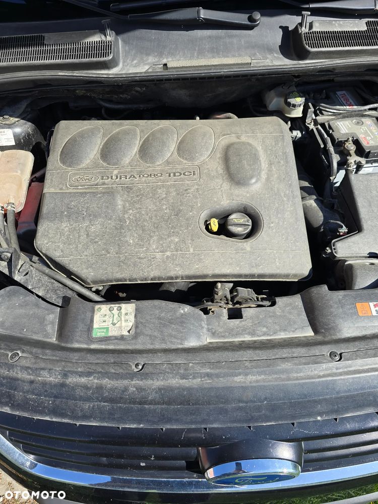 Ford Kuga 2.0 TDCi 2x4 Titanium - 13