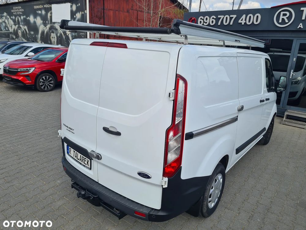 Ford TRANSIT CUSTOM - 9