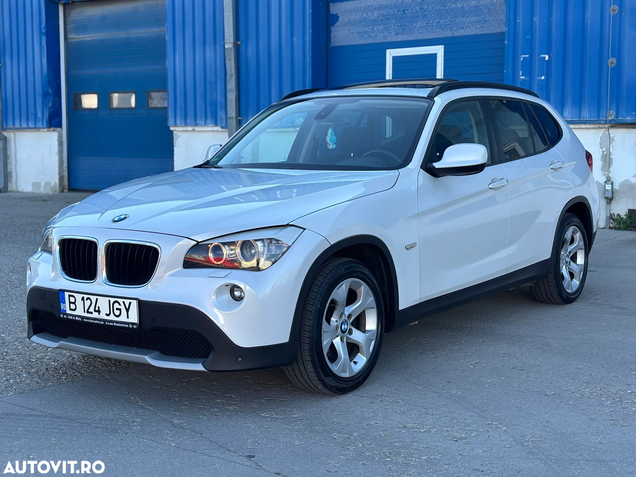 BMW X1 xDrive18d Sport Line - 3