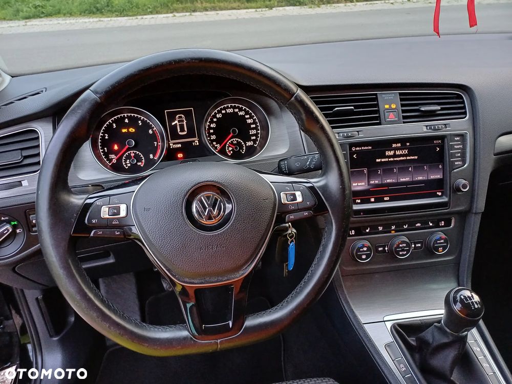 Volkswagen Golf - 17